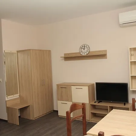 Guest Apartmens Salena דירה *